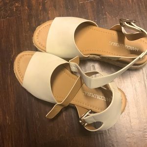Toronto Women's Open Toe Ankle Strap Wedge Sandal, Never worn, Size 8 1/2, white